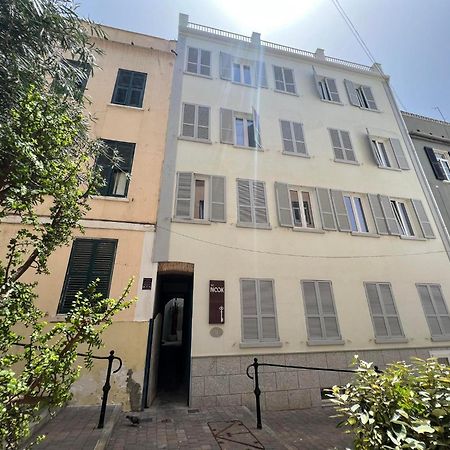 Peaceful 1Br With Shared Terrace At The Nook Leilighet Gibraltar Eksteriør bilde